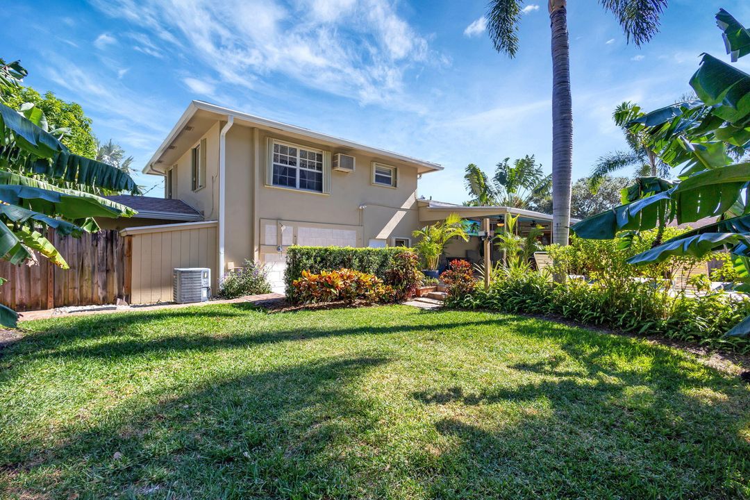 For Sale: $850,000 (4 beds, 2 baths, 1776 Square Feet)