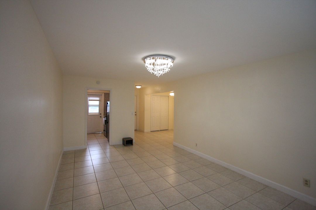 Active With Contract: $145,000 (1 beds, 1 baths, 640 Square Feet)