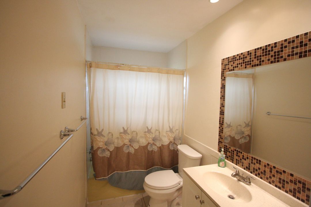 Active With Contract: $145,000 (1 beds, 1 baths, 640 Square Feet)