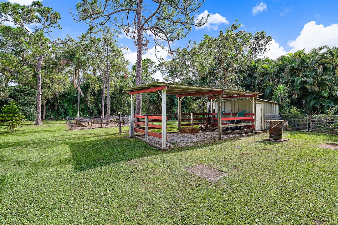 For Sale: $750,000 (3 beds, 2 baths, 1818 Square Feet)