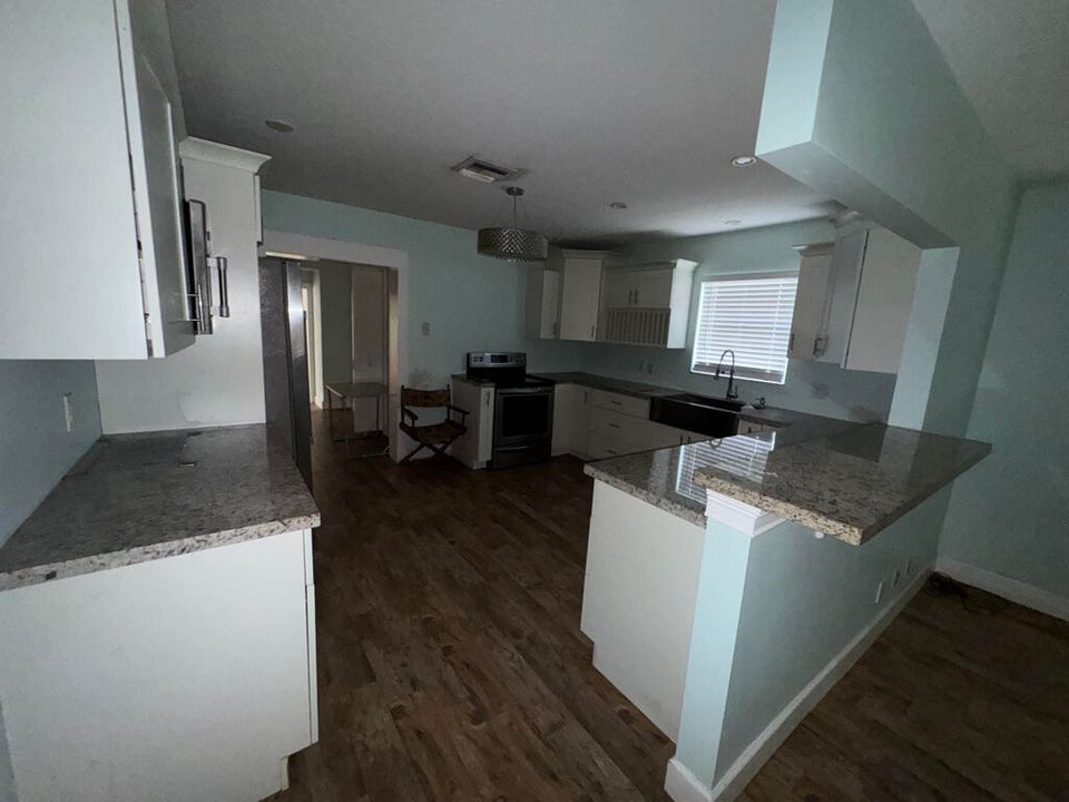 For Sale: $499,900 (3 beds, 2 baths, 2142 Square Feet)