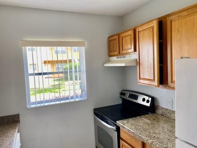 For Rent: $1,800 (2 beds, 1 baths, 707 Square Feet)