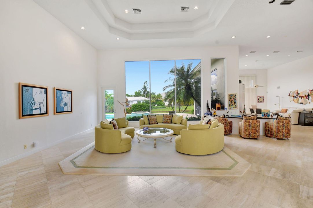 For Sale: $2,895,000 (4 beds, 4 baths, 4612 Square Feet)