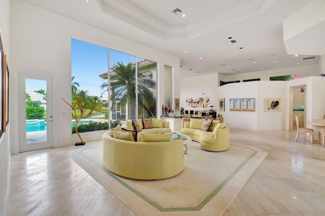 For Sale: $2,895,000 (4 beds, 4 baths, 4612 Square Feet)