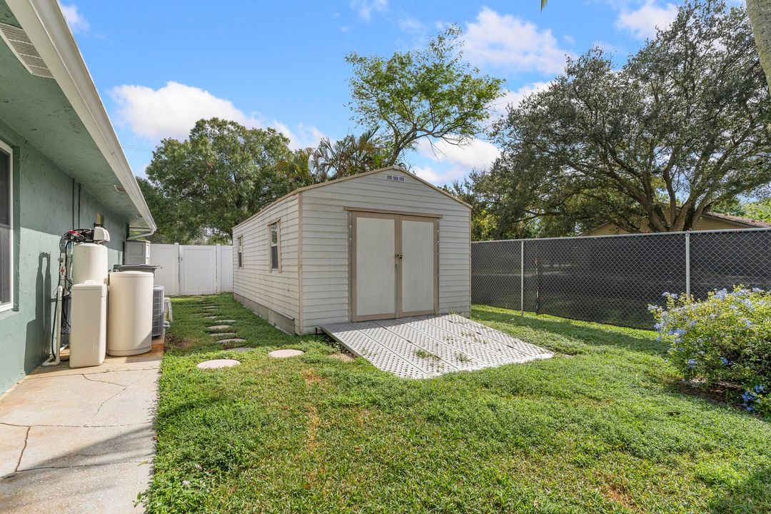 For Sale: $730,000 (4 beds, 2 baths, 2029 Square Feet)