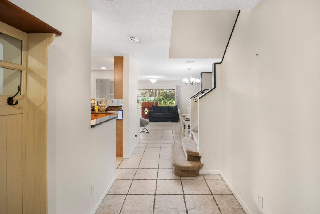 For Sale: $435,000 (2 beds, 2 baths, 1499 Square Feet)