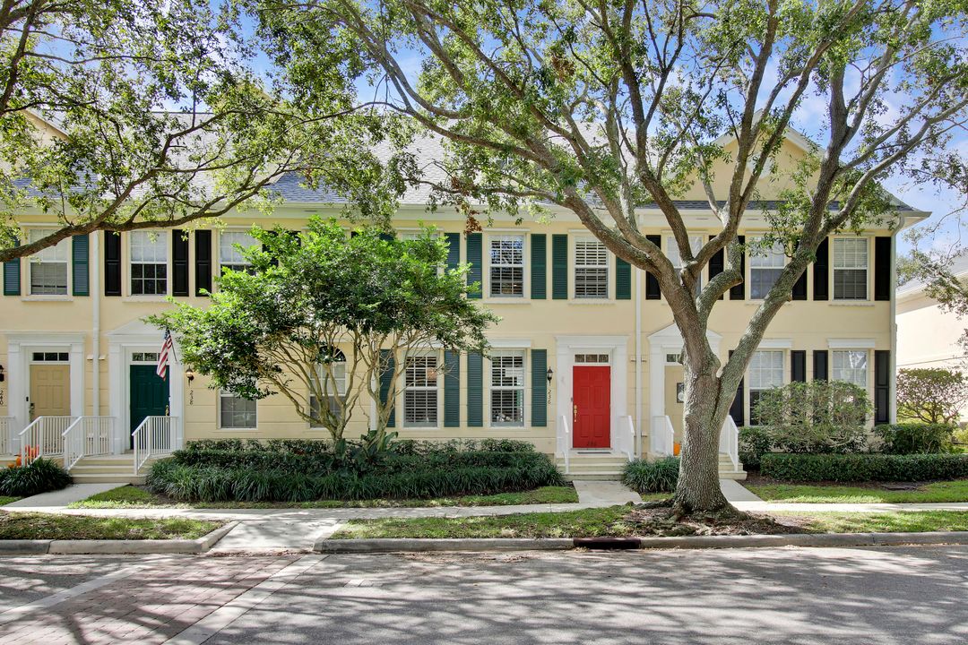 For Sale: $785,000 (3 beds, 2 baths, 1800 Square Feet)