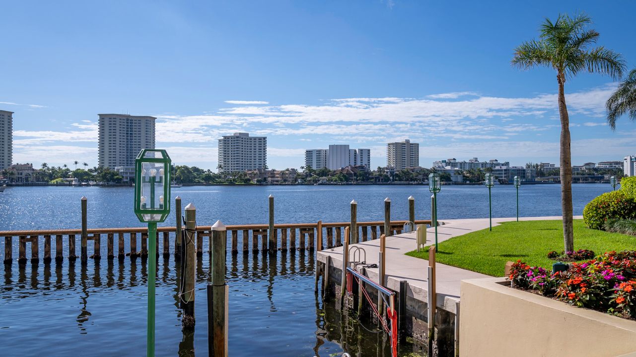 For Sale: $1,495,000 (3 beds, 3 baths, 2465 Square Feet)