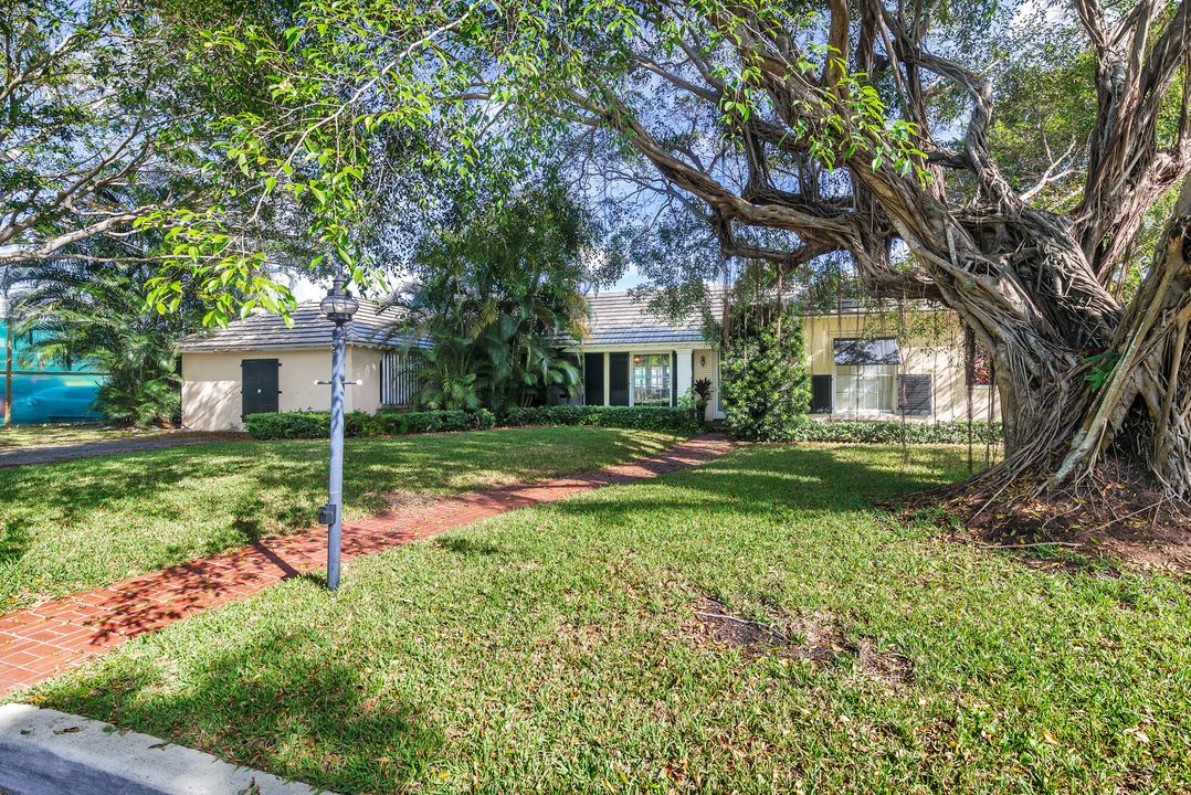 For Sale: $21,500,000 (3 beds, 3 baths, 2657 Square Feet)