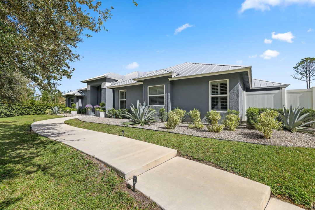 For Sale: $1,325,000 (3 beds, 2 baths, 2618 Square Feet)