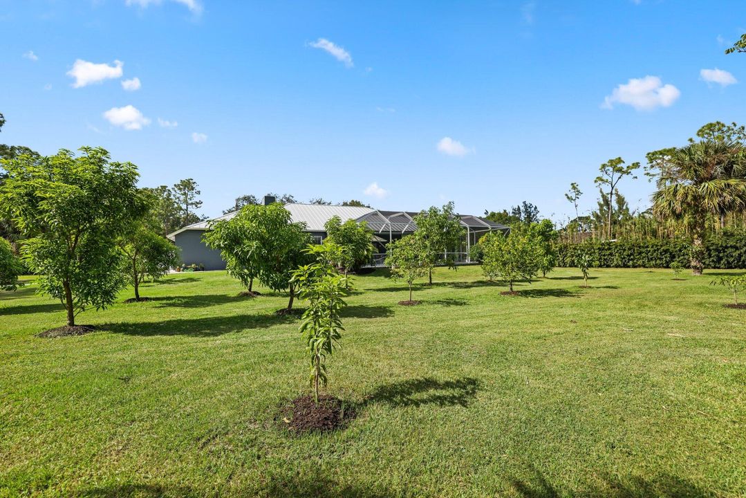 For Sale: $1,325,000 (3 beds, 2 baths, 2618 Square Feet)