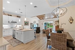 For Sale: $579,000 (3 beds, 3 baths, 1774 Square Feet)