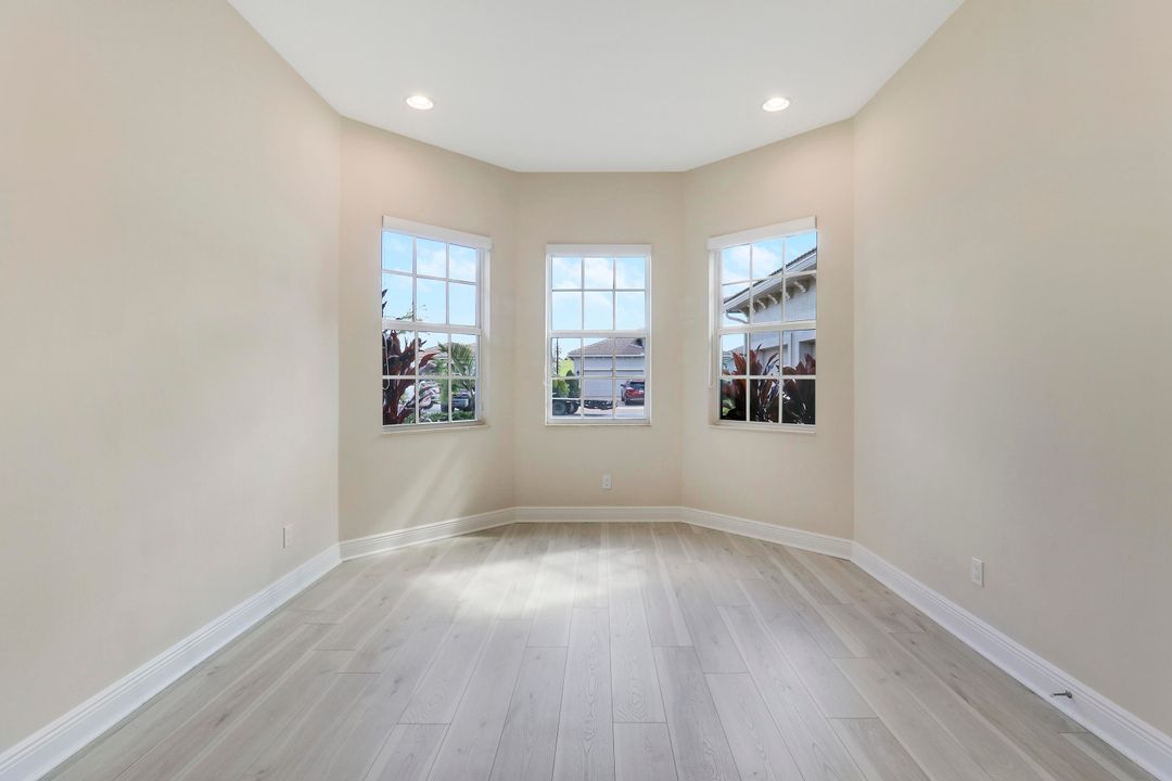 For Sale: $574,900 (2 beds, 2 baths, 1859 Square Feet)