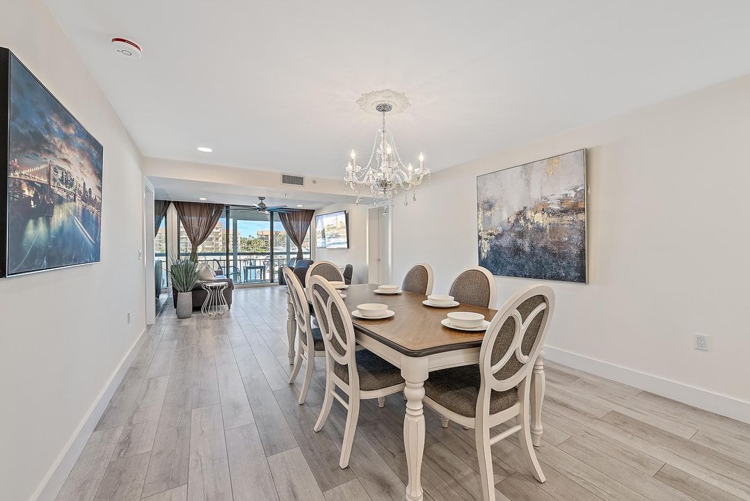 For Sale: $699,000 (2 beds, 2 baths, 1385 Square Feet)