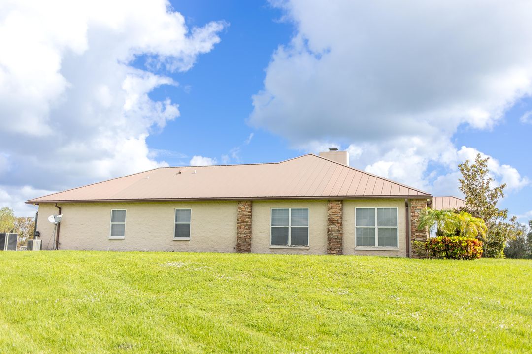 For Sale: $799,000 (3 beds, 3 baths, 3818 Square Feet)