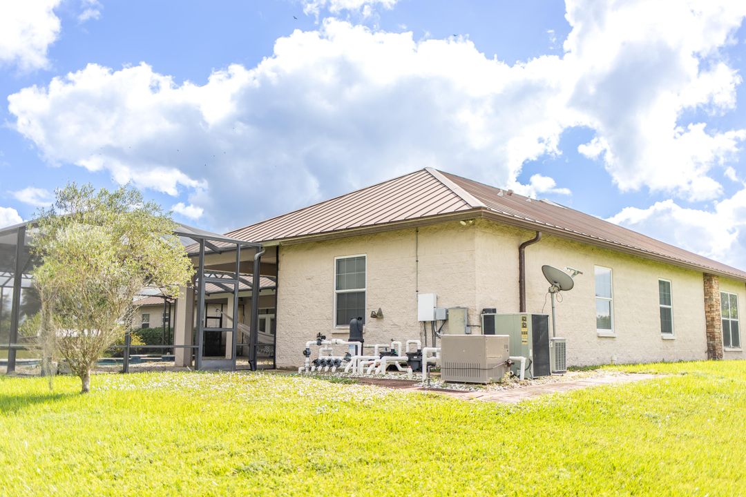 For Sale: $799,000 (3 beds, 3 baths, 3818 Square Feet)