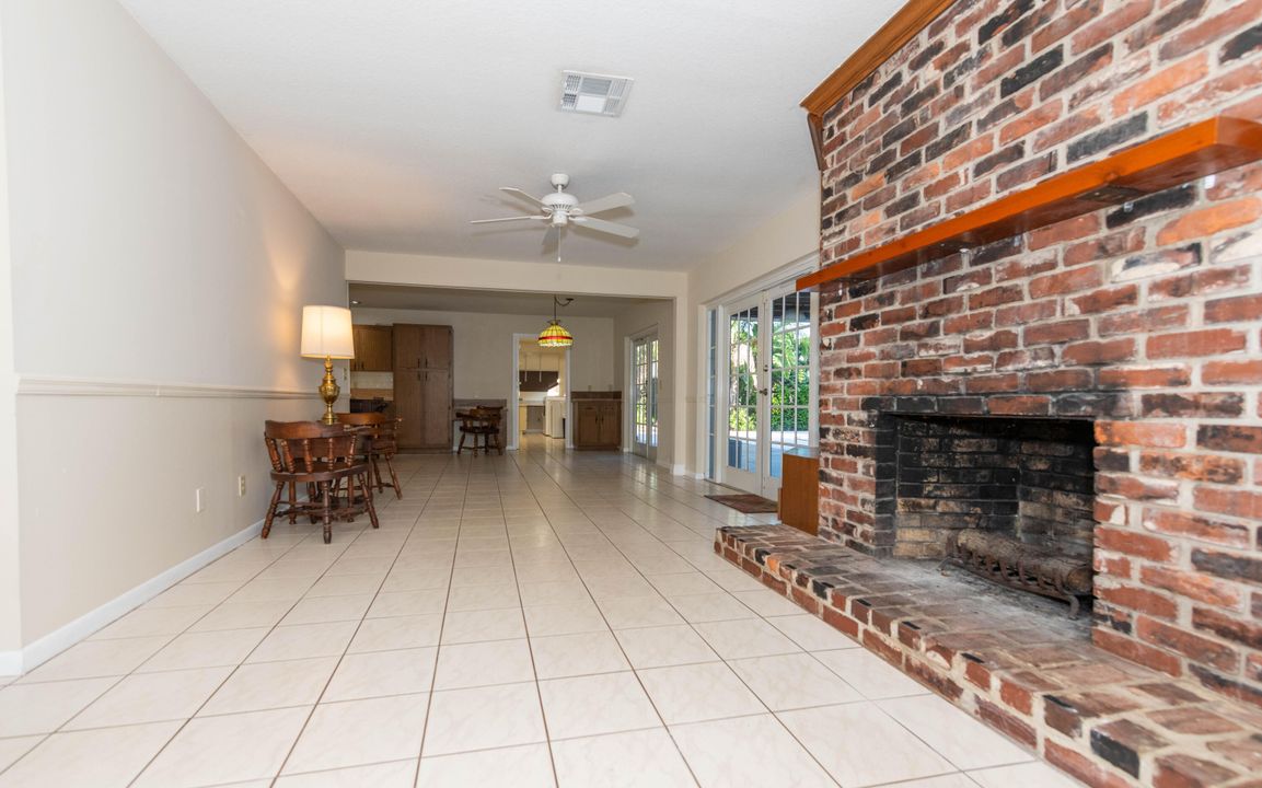 For Sale: $929,900 (3 beds, 2 baths, 2208 Square Feet)