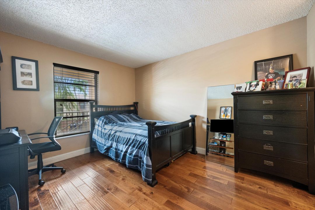 For Sale: $197,000 (1 beds, 1 baths, 600 Square Feet)