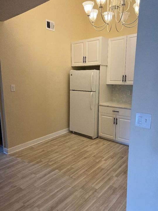 For Rent: $2,150 (2 beds, 2 baths, 980 Square Feet)