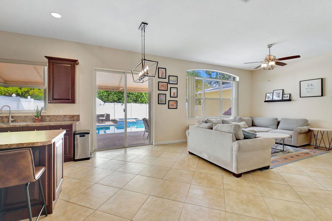 For Sale: $775,000 (4 beds, 2 baths, 2454 Square Feet)