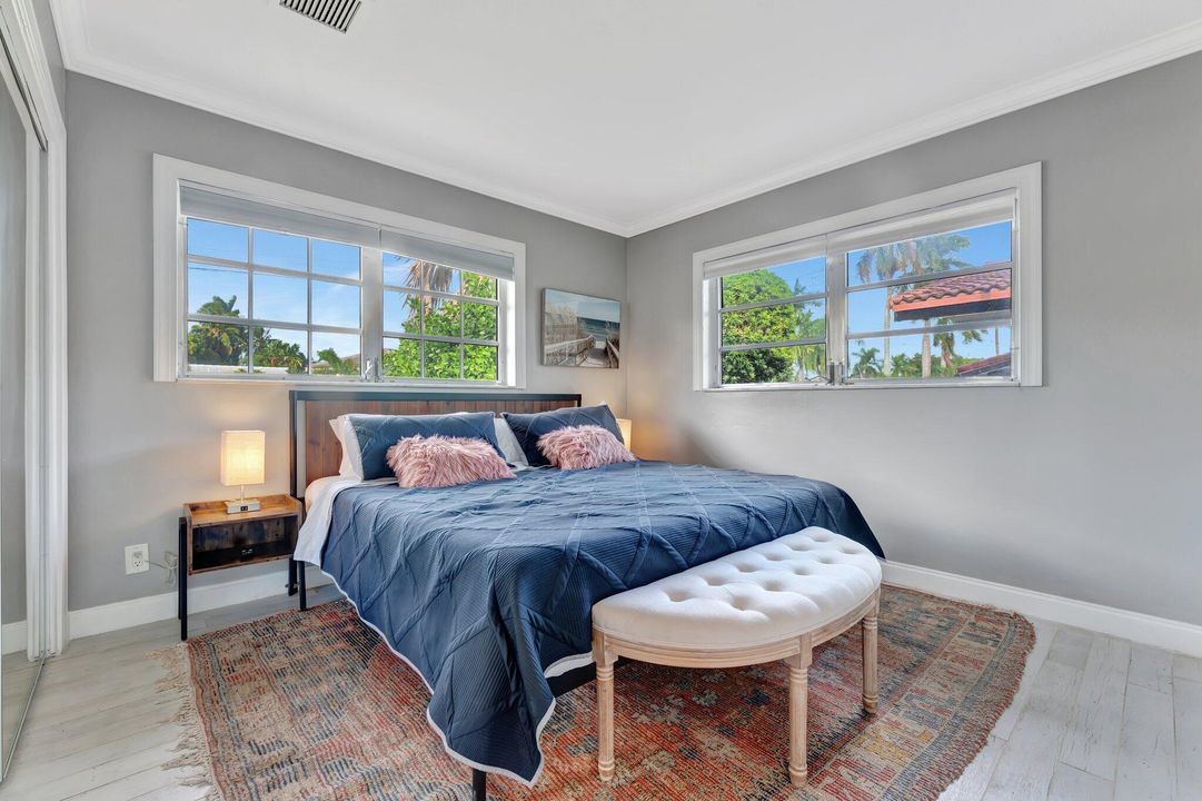 For Sale: $1,050,000 (3 beds, 2 baths, 1857 Square Feet)