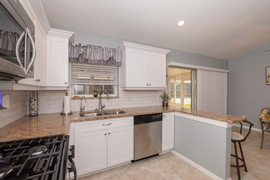 For Sale: $315,000 (2 beds, 2 baths, 1536 Square Feet)