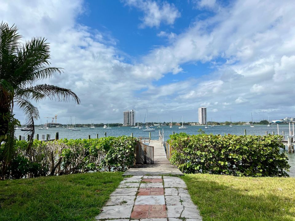 For Sale: $34,900,000 (5 beds, 7 baths, 4649 Square Feet)