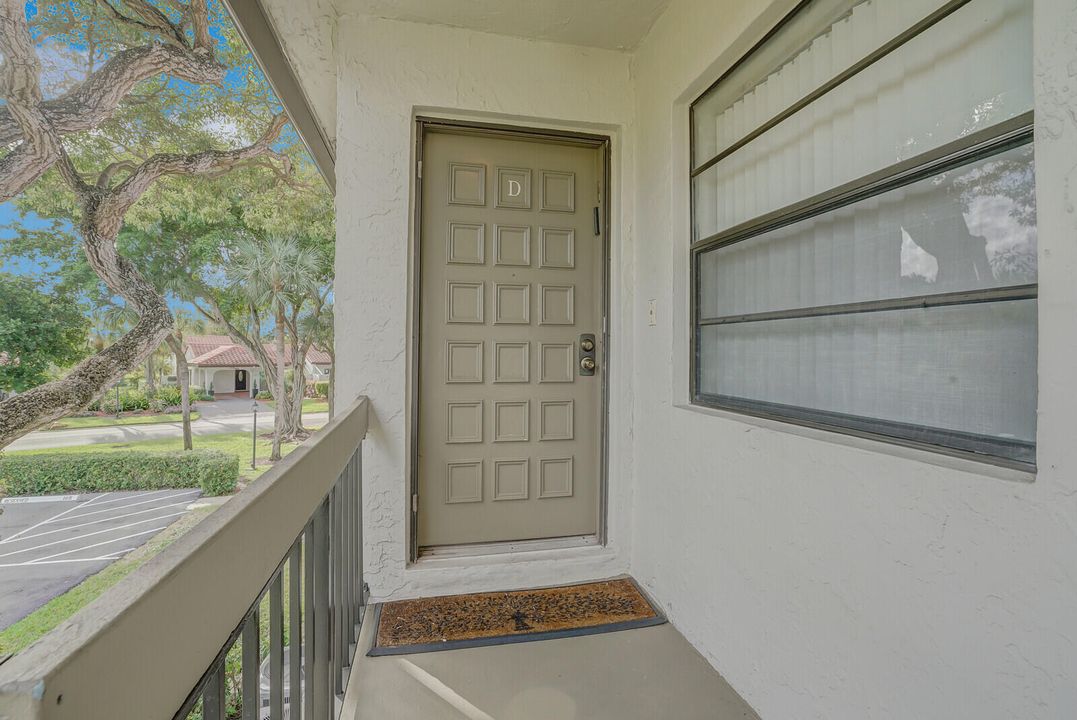 For Rent: $2,050 (2 beds, 2 baths, 1266 Square Feet)