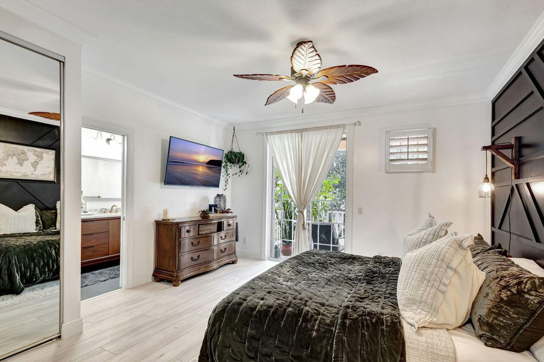 For Sale: $724,500 (3 beds, 2 baths, 1800 Square Feet)