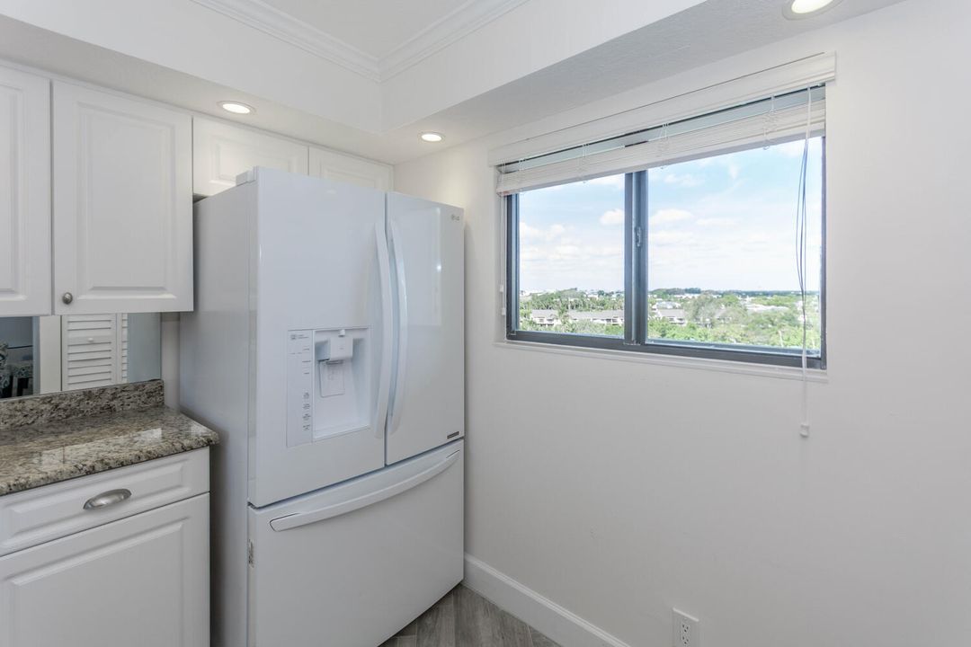 For Sale: $758,000 (2 beds, 2 baths, 1170 Square Feet)