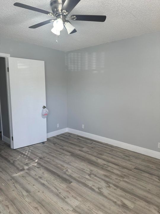 For Rent: $2,200 (2 beds, 2 baths, 1186 Square Feet)