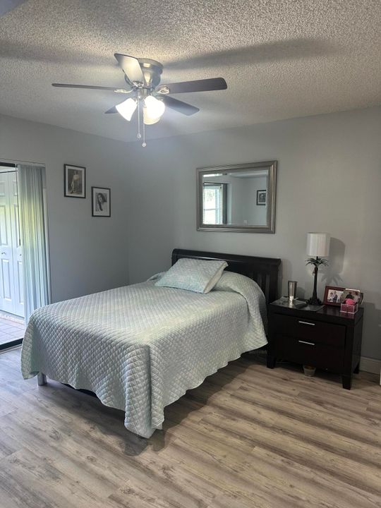 For Rent: $2,200 (2 beds, 2 baths, 1186 Square Feet)