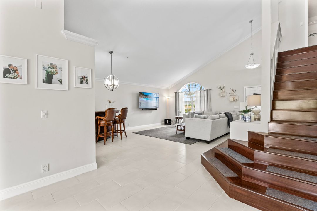 For Sale: $692,000 (4 beds, 2 baths, 2078 Square Feet)