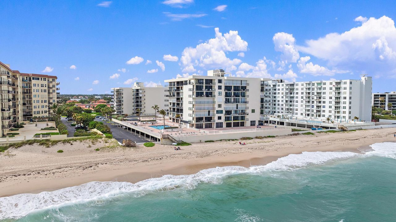 For Sale: $1,400,000 (2 beds, 2 baths, 1575 Square Feet)