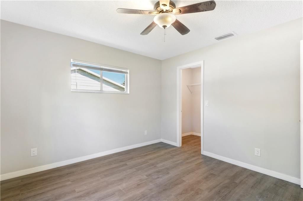 For Rent: $2,250 (3 beds, 2 baths, 1242 Square Feet)