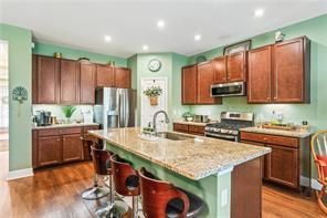 For Sale: $396,800 (3 beds, 2 baths, 1728 Square Feet)