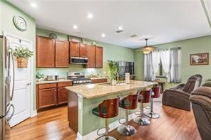 For Sale: $396,800 (3 beds, 2 baths, 1728 Square Feet)