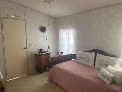 For Sale: $70,000 (2 beds, 2 baths, 980 Square Feet)