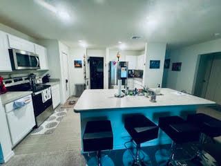 For Rent: $3,000 (4 beds, 2 baths, 1796 Square Feet)