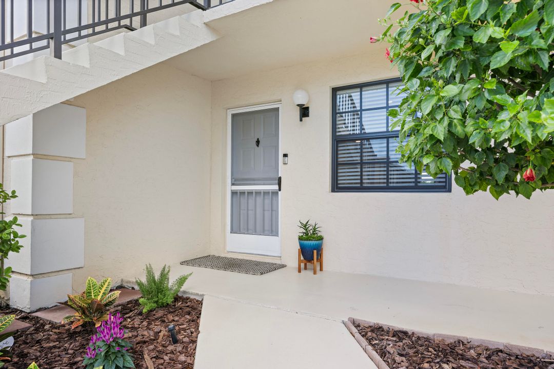 For Sale: $420,000 (2 beds, 2 baths, 1178 Square Feet)