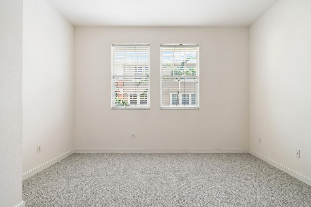 For Rent: $2,550 (2 beds, 2 baths, 1086 Square Feet)