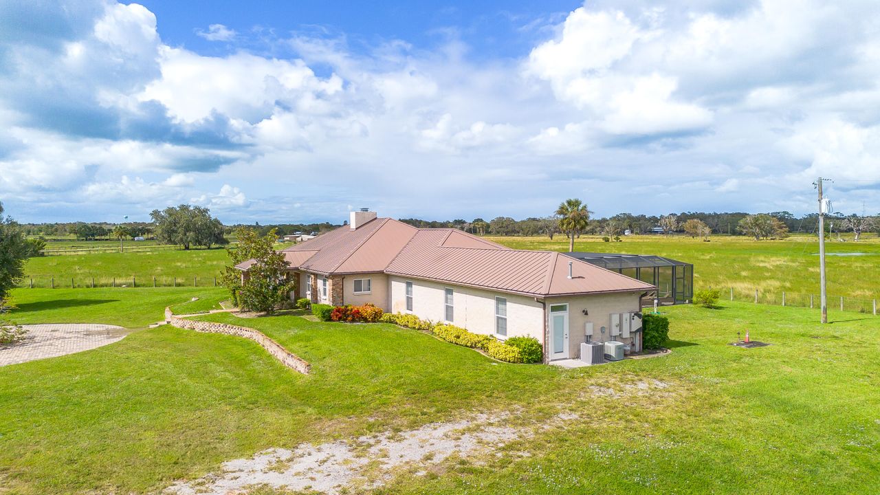 For Sale: $799,000 (3 beds, 3 baths, 3818 Square Feet)