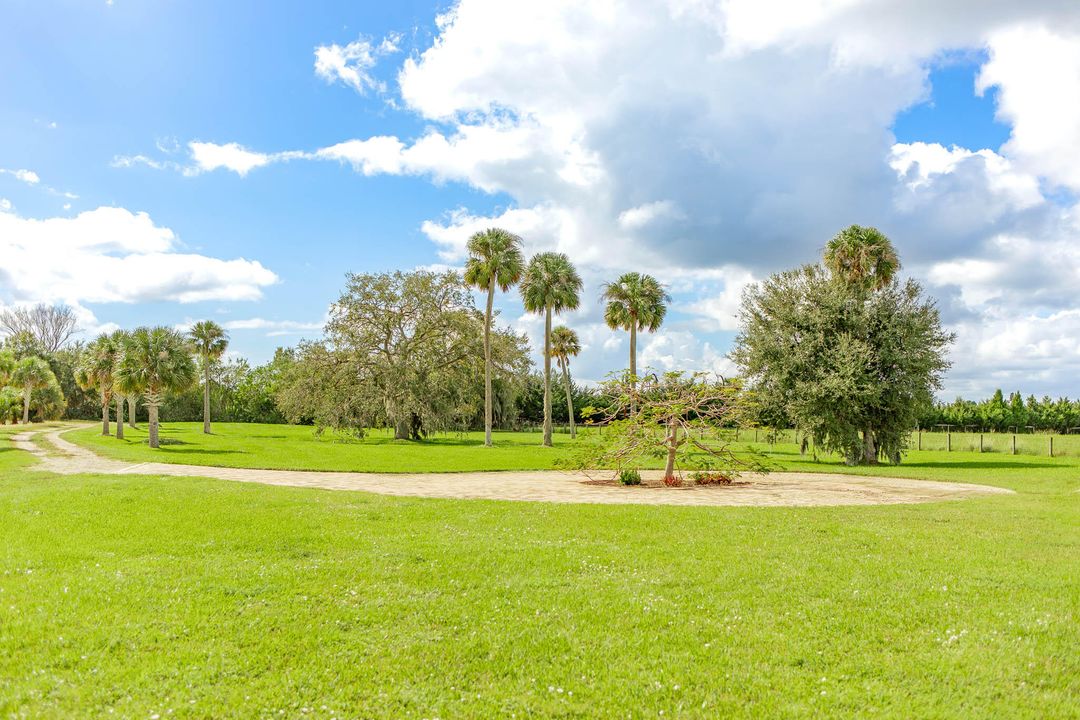 For Sale: $799,000 (3 beds, 3 baths, 3818 Square Feet)