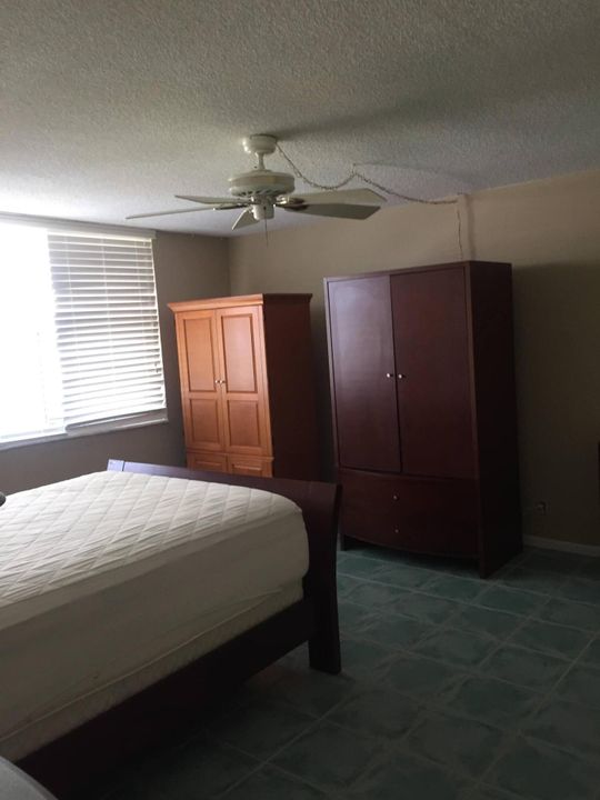 For Rent: $2,450 (2 beds, 2 baths, 1400 Square Feet)