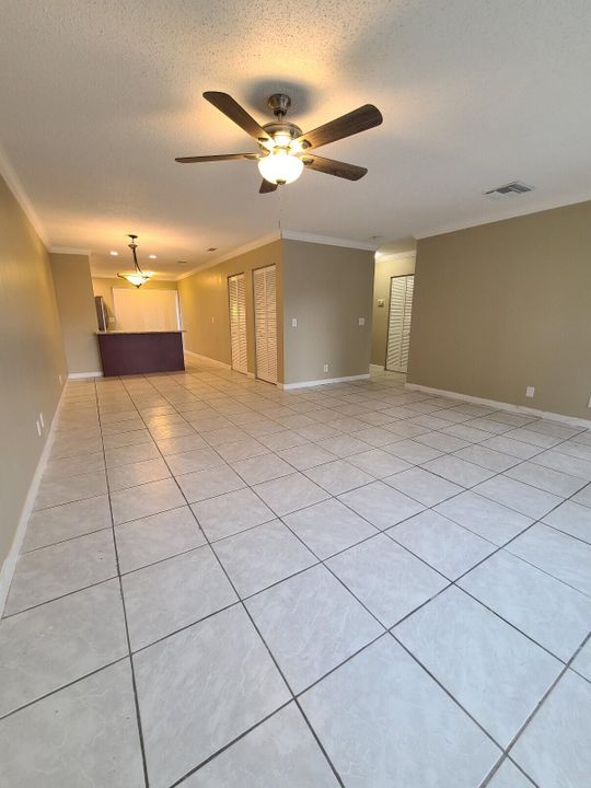 For Rent: $2,300 (3 beds, 2 baths, 1312 Square Feet)