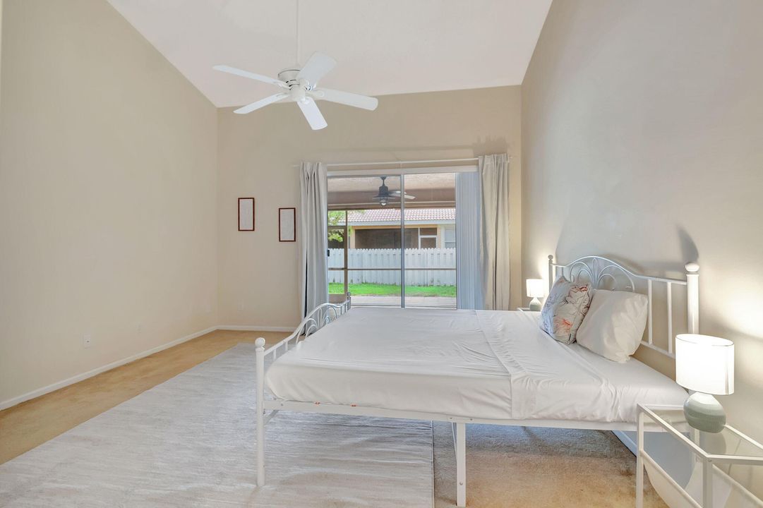 For Sale: $439,500 (2 beds, 2 baths, 1379 Square Feet)