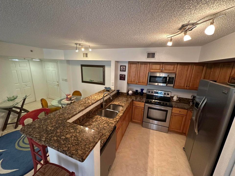 For Rent: $4,500 (2 beds, 2 baths, 1071 Square Feet)