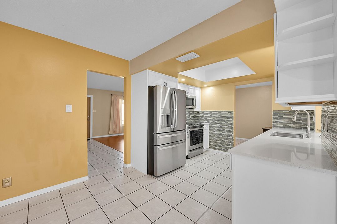 For Sale: $364,900 (2 beds, 2 baths, 1587 Square Feet)