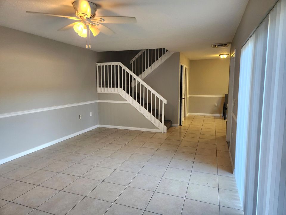 For Rent: $2,200 (2 beds, 2 baths, 1236 Square Feet)