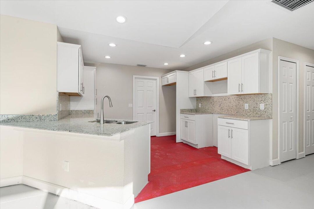 For Sale: $299,000 (2 beds, 2 baths, 1765 Square Feet)